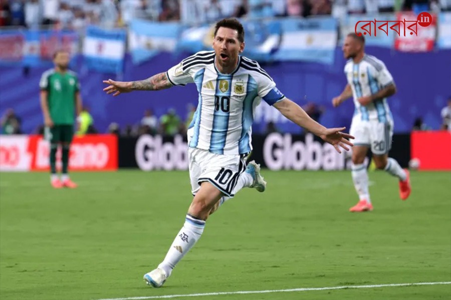 Messi Mania in Kolkata: The Heartbeat of Football Passion। Robbar