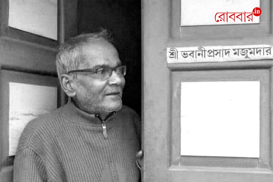 article on Bhabani Prasad Majumder and his literary work। Robbar