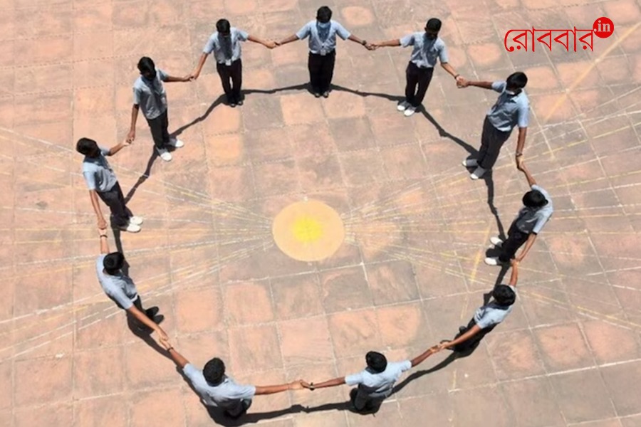 an article on zero shadow day by gautam gangopadhyay। Robbar