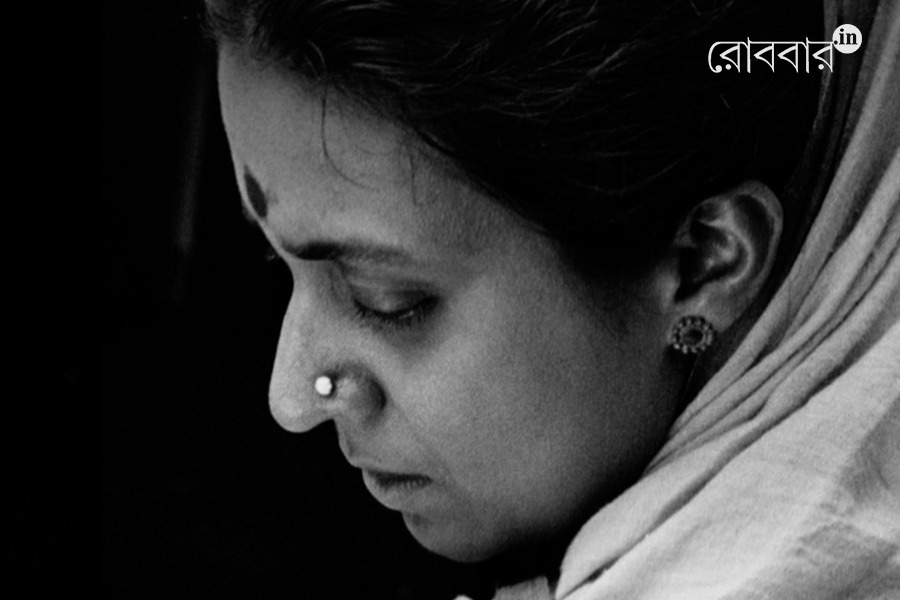 An article about Karuna Bandhapadhya on her death anniversary। Robbar