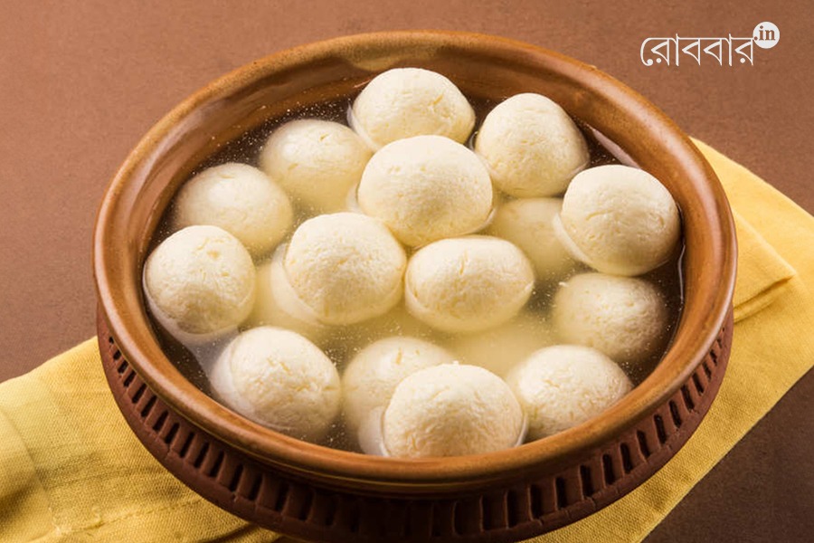 An article about roshogolla by Haripada Bhowmik। Robbar