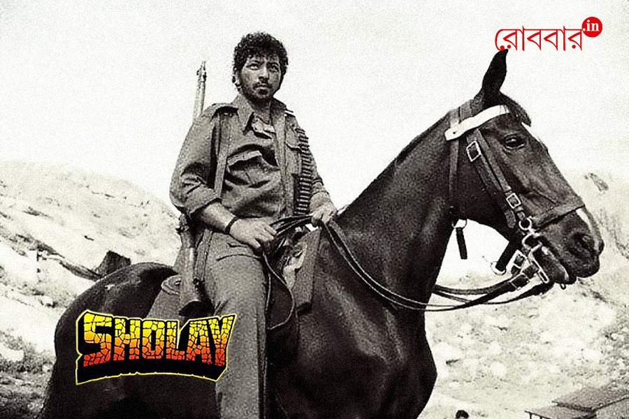 An article about Sholay। Robbar