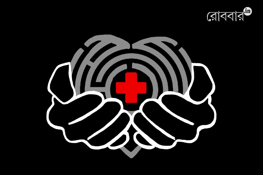 an article about mediclaim rejection by insurance agency। Robbar