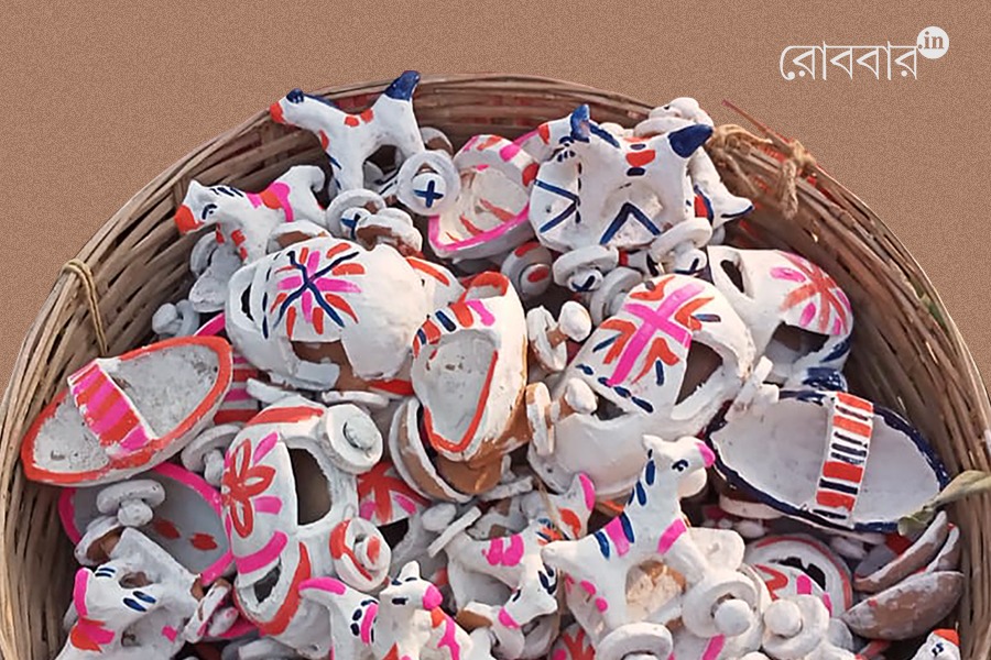 an article on clay dolls of najarnagar। Robbar