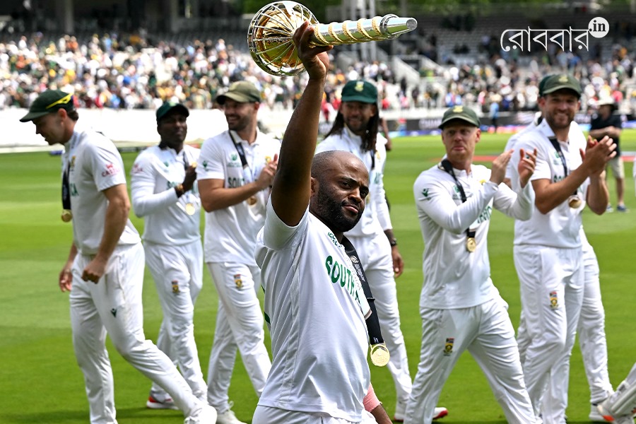 An article about South Africa's new achievement of being world test champion in view of racism | Robbar