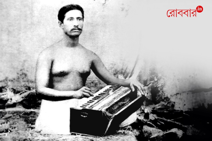 An article about Rajanikanta Sen and his songs | Robbar
