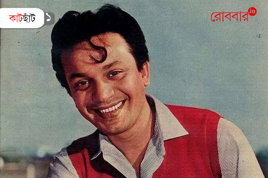 Subhamoy Mitra: Haircut and old fashioned barber shops in kolkata | Robbar