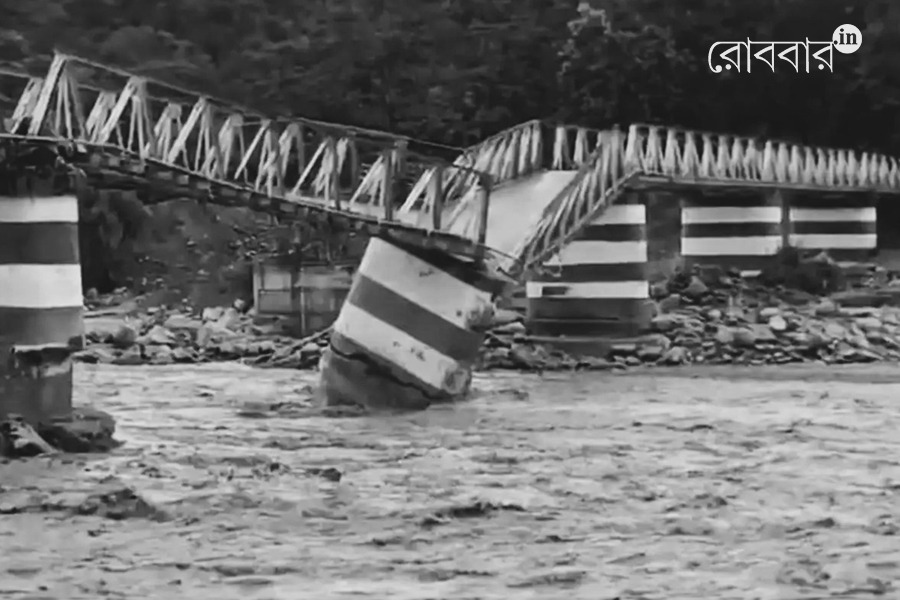 A debate on tourism and flood in north bengal | Robbar