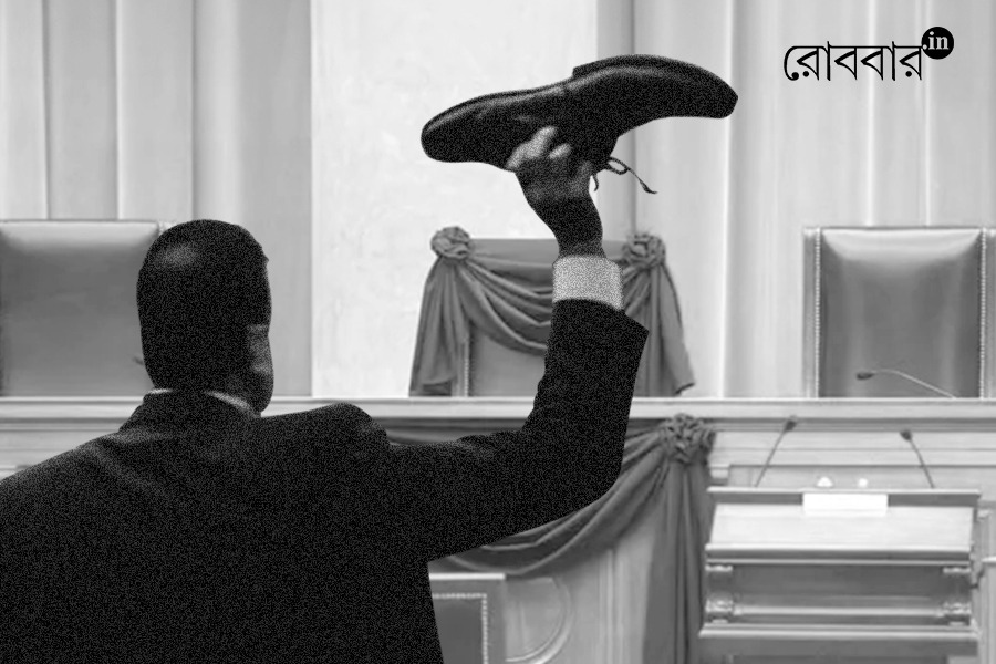 A debate on throwing shoe to the chief justice of late | Robbar