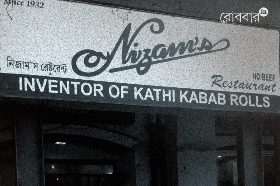 Nizams famous kathi roll stands in tasteatlas best wrap list | Robbar