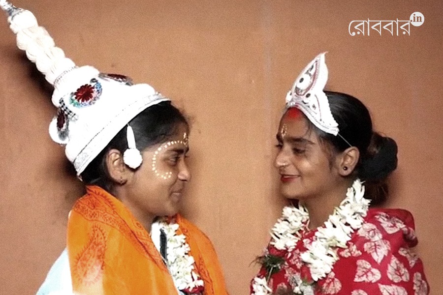 Article about the recent same sex marriage in sundarbans | Robbar