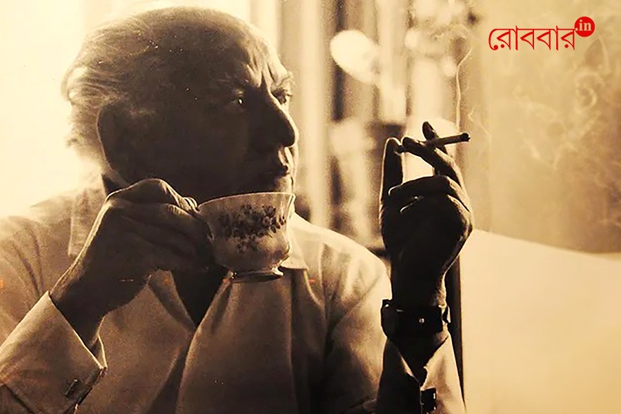 Pakistani poet Faiz Ahmed Faiz and his literary works | Robbar