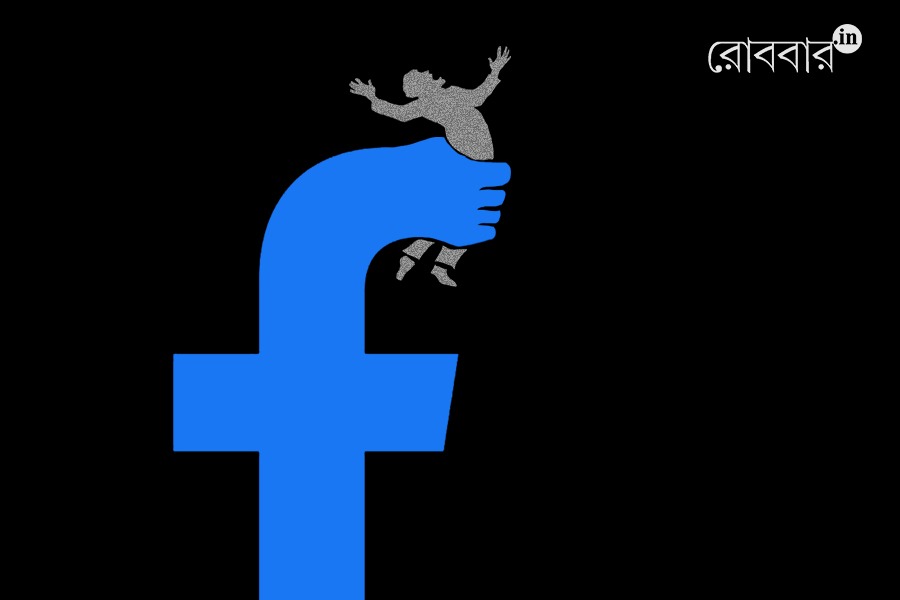 social media and performance pressure of the influencers | Robbar