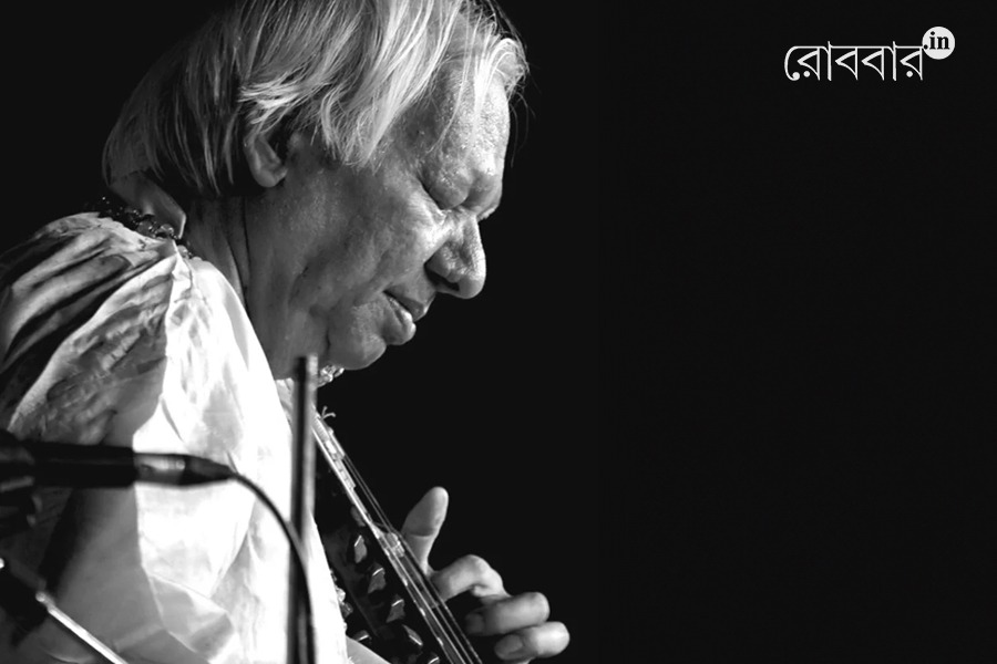 Sarengi artist Pt Ram Narayan and indian classical music | Robbar