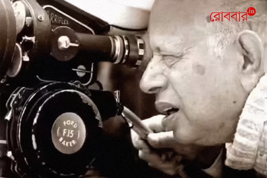 article on tapan sinha by ranjan bandopadhayay। Robbar