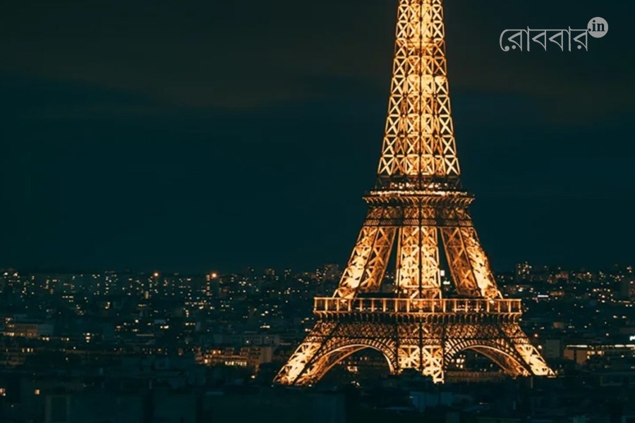 72 female scientists name will be written on eiffel tower | Robbar