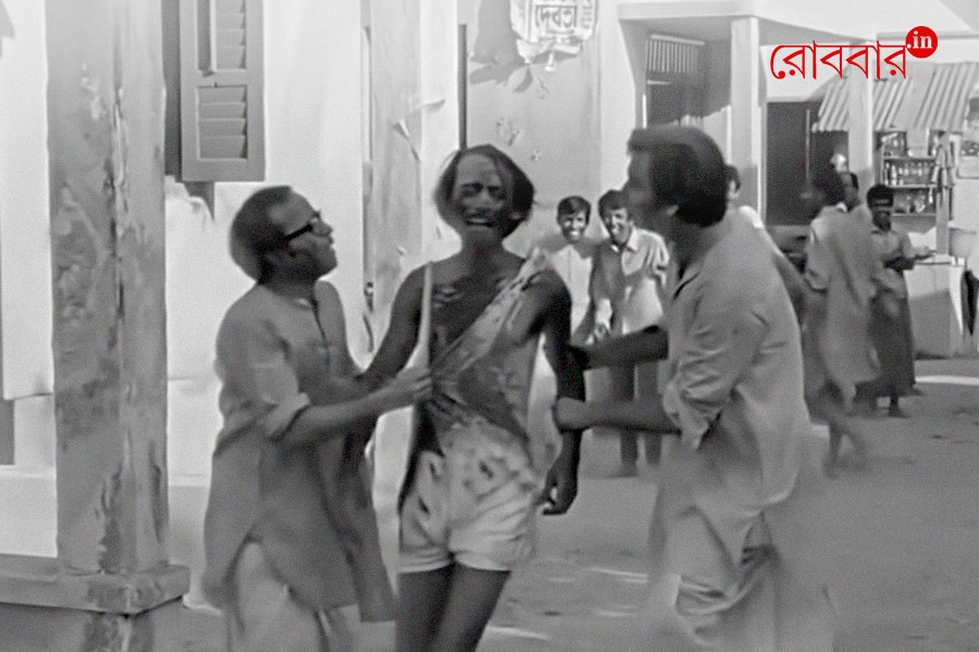 Dol utsav in spring time and public nuisance | Robbar