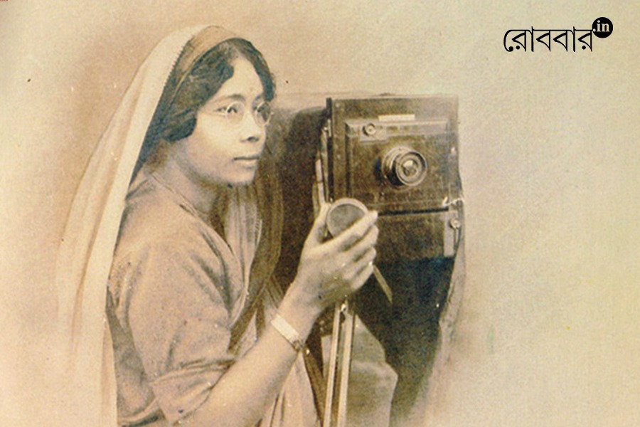 The Untold Story of Bengal’s Early Women Photographers। Robbar