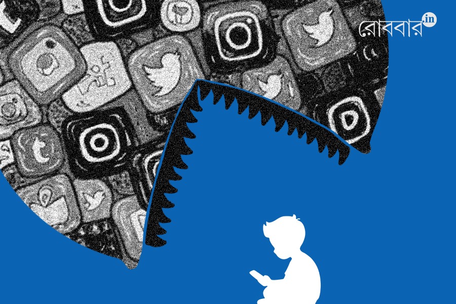 social media addiction death threat for next generation। Robbar