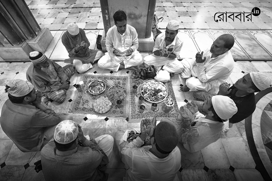 history of roja and other religious fasting rituals। Robbar