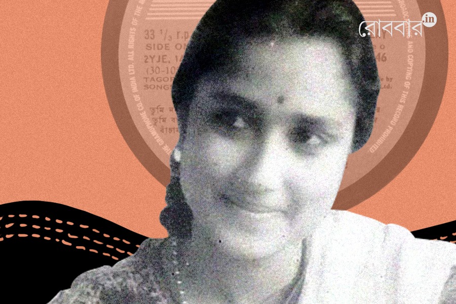 memory of kanika bandyopadhyay by his younger sister | Robbar