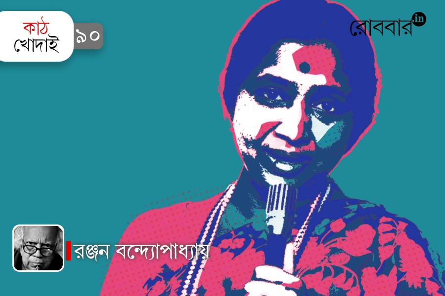 legendary singer asha bhosle and her career | Robbar