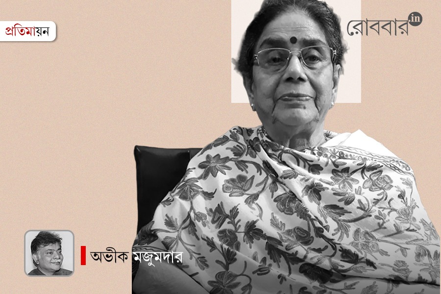 memoir of pratima ghosh by aveek majumder। Robbar