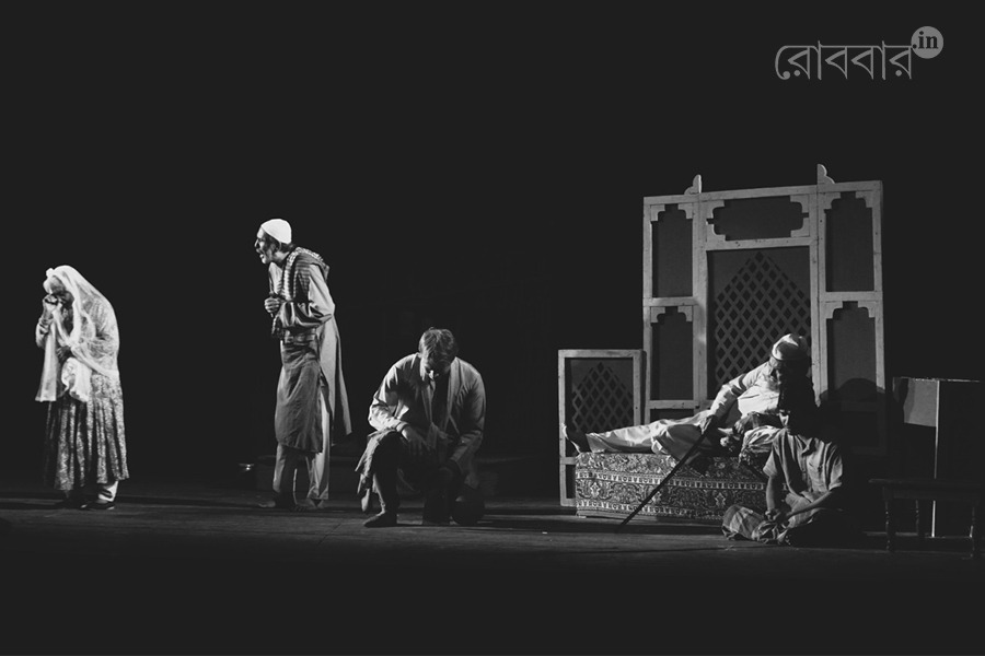remembering works of khaled chowdhury as a stage artist | Robbar