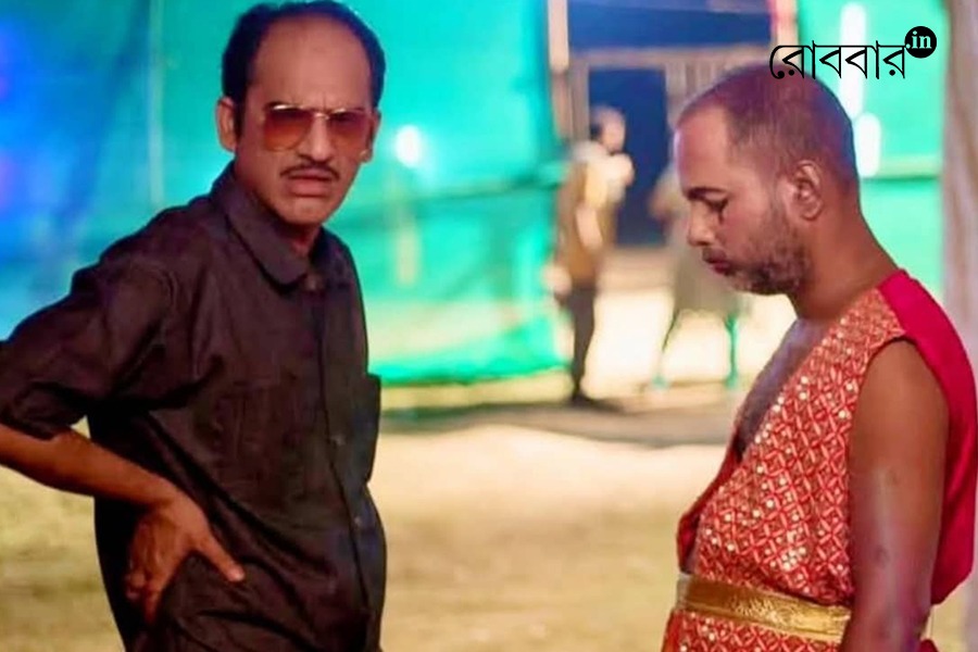Nadharer Vela: Reflection of Society and Human Emotions। Robbar