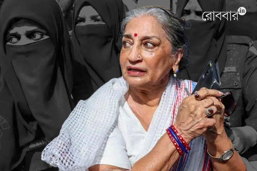 Sheema Kirmani’s Arrest Triggers Debate Over Administrative Hypocrisy। Robbar
