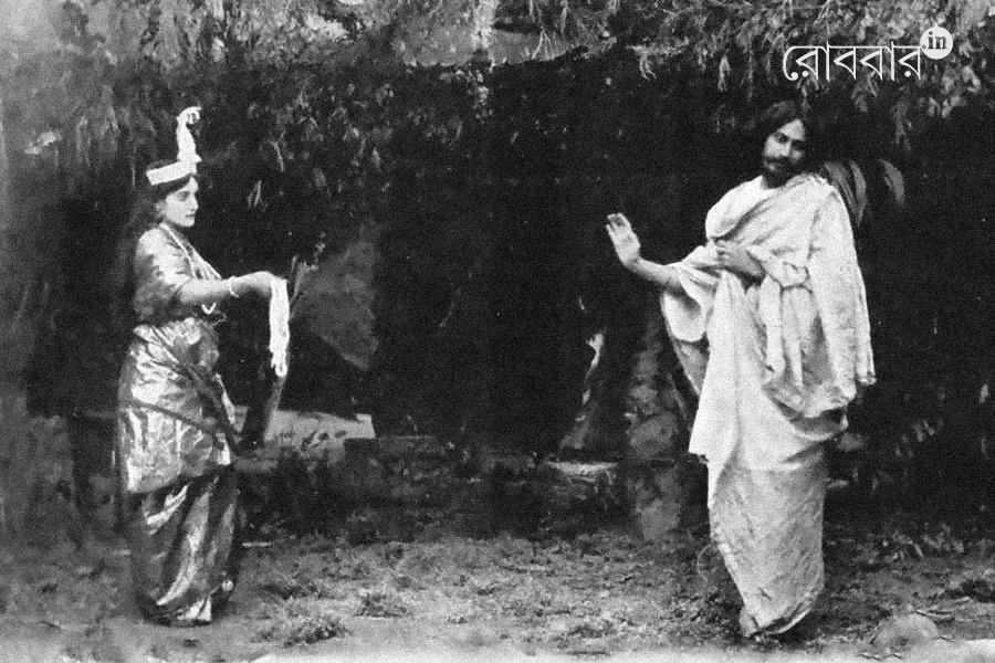 memoirs of indira devi and rabindranath tagore | Robbar