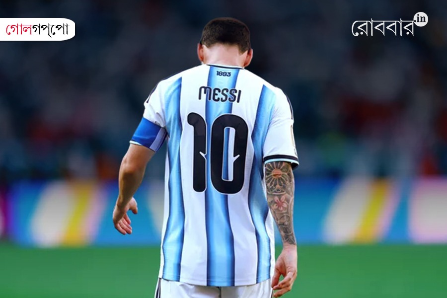 Messi's Legacy: Unbreakable Bond with Football Fans। Robbar
