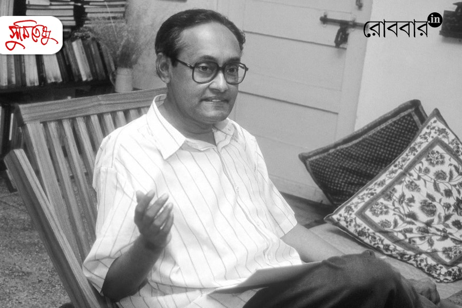 কখনও বন্ধু, কখনও রাগী মাস্টারমশাই!