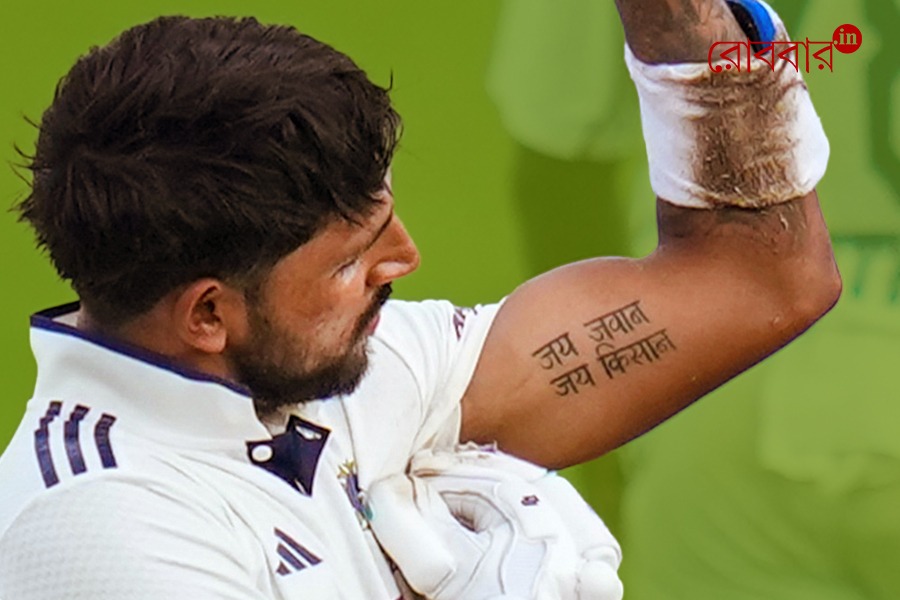 ব্যাটে বন্দে মাতরম্‌