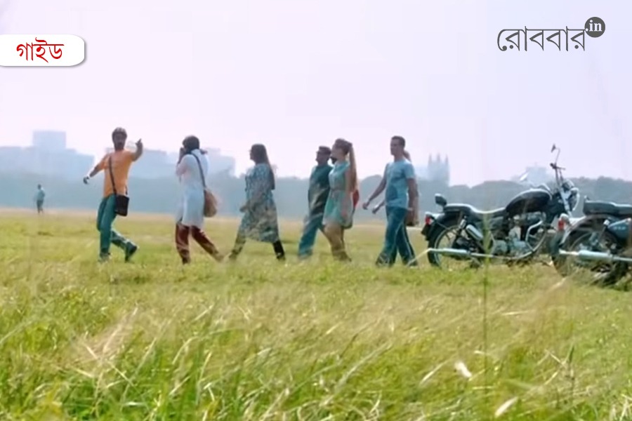 গাইড-ই দর্শনীয়!